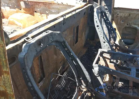 2021 Chevrolet Silverado 1500 4Wd Short Bed Rst from USA, damaged, VIN 1GCUYEEL4MZ214338